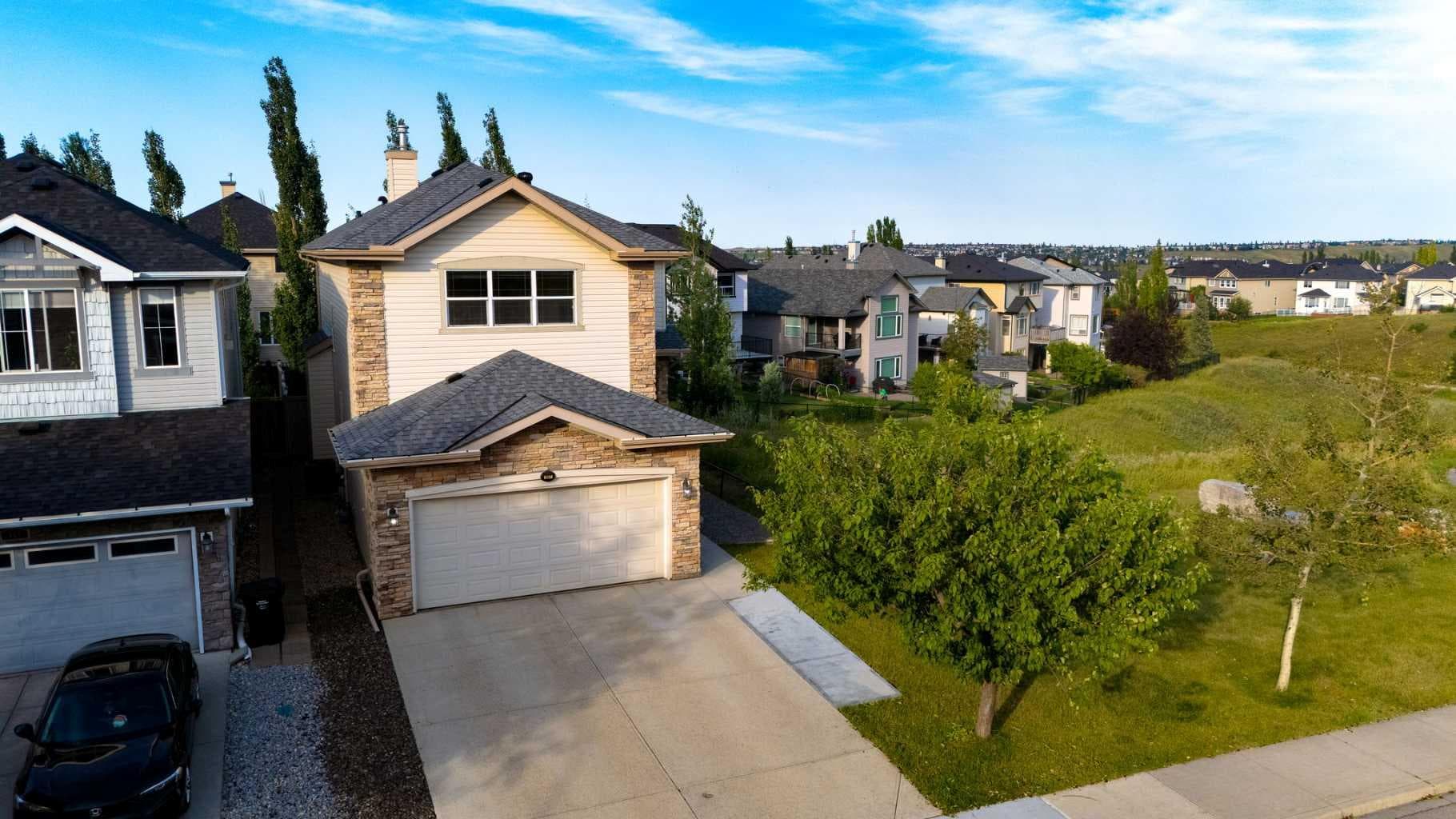 357 Kincora Drive NW