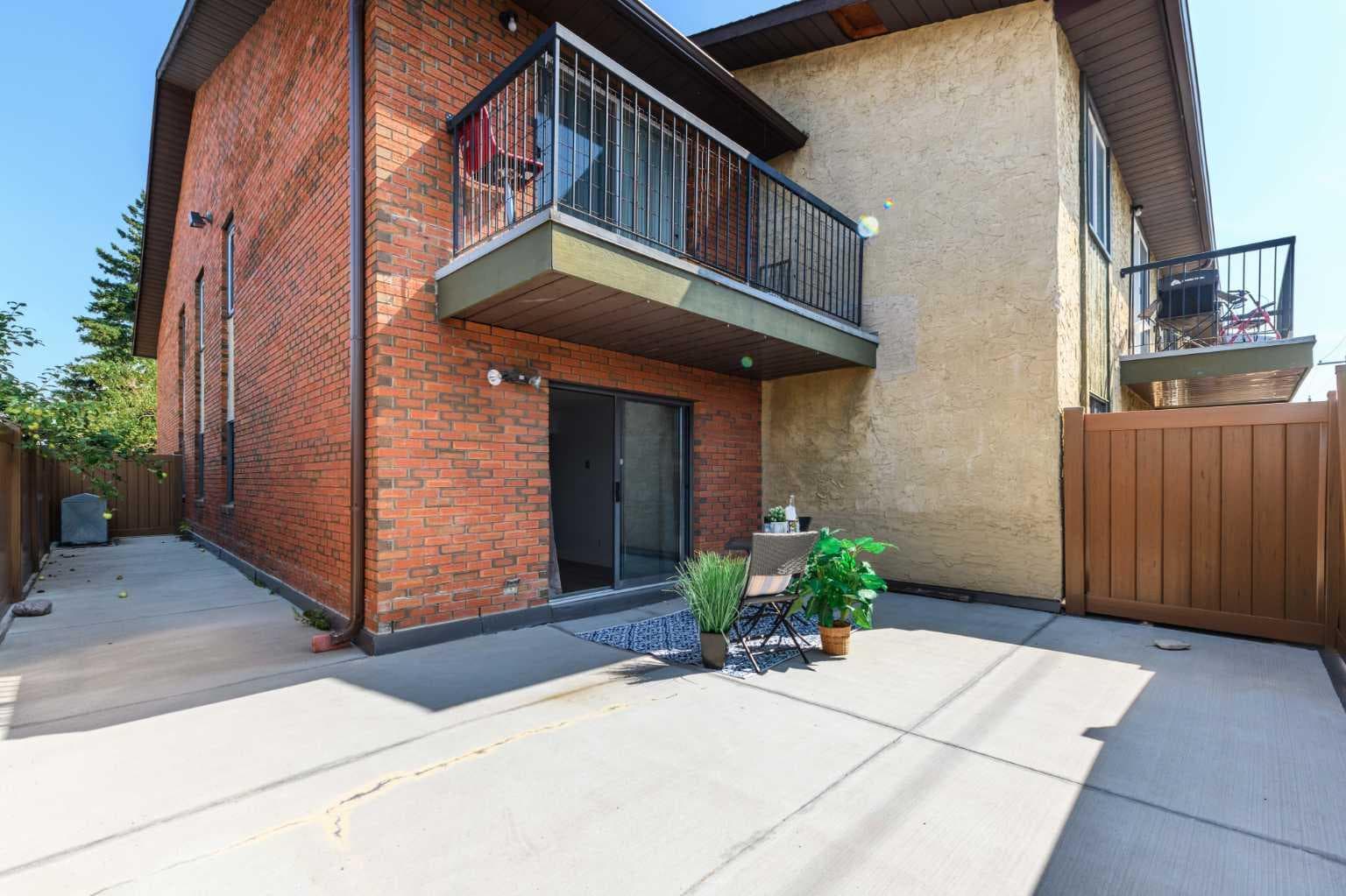 209, 1919 36 Street SW