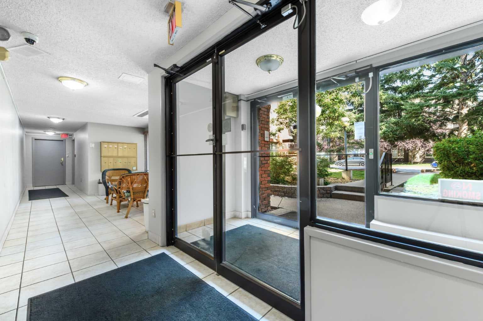 209, 1919 36 Street SW