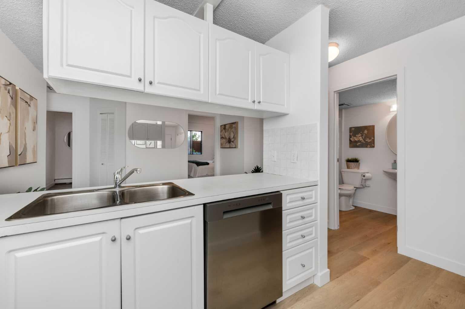 209, 1919 36 Street SW
