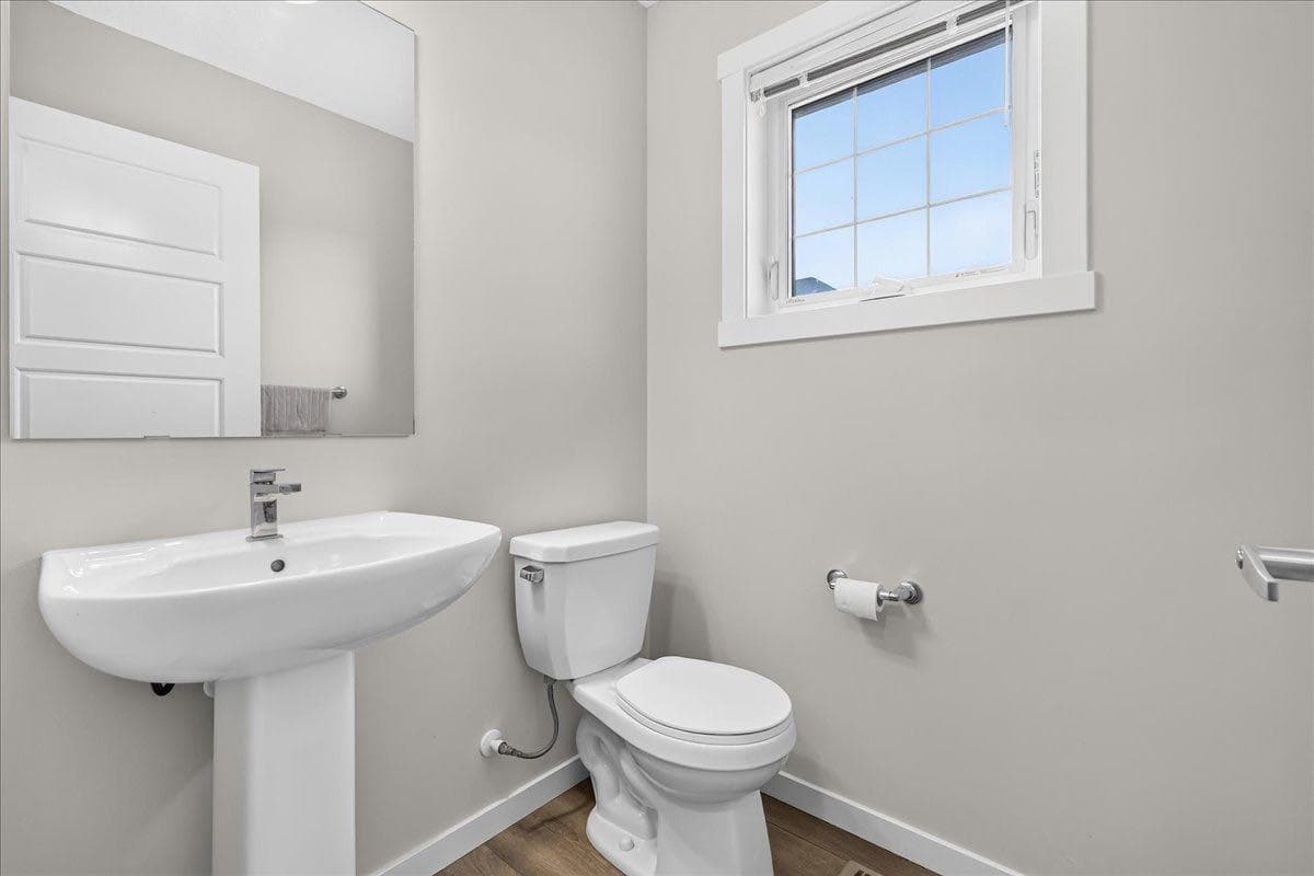 246 Cranbrook Square SE