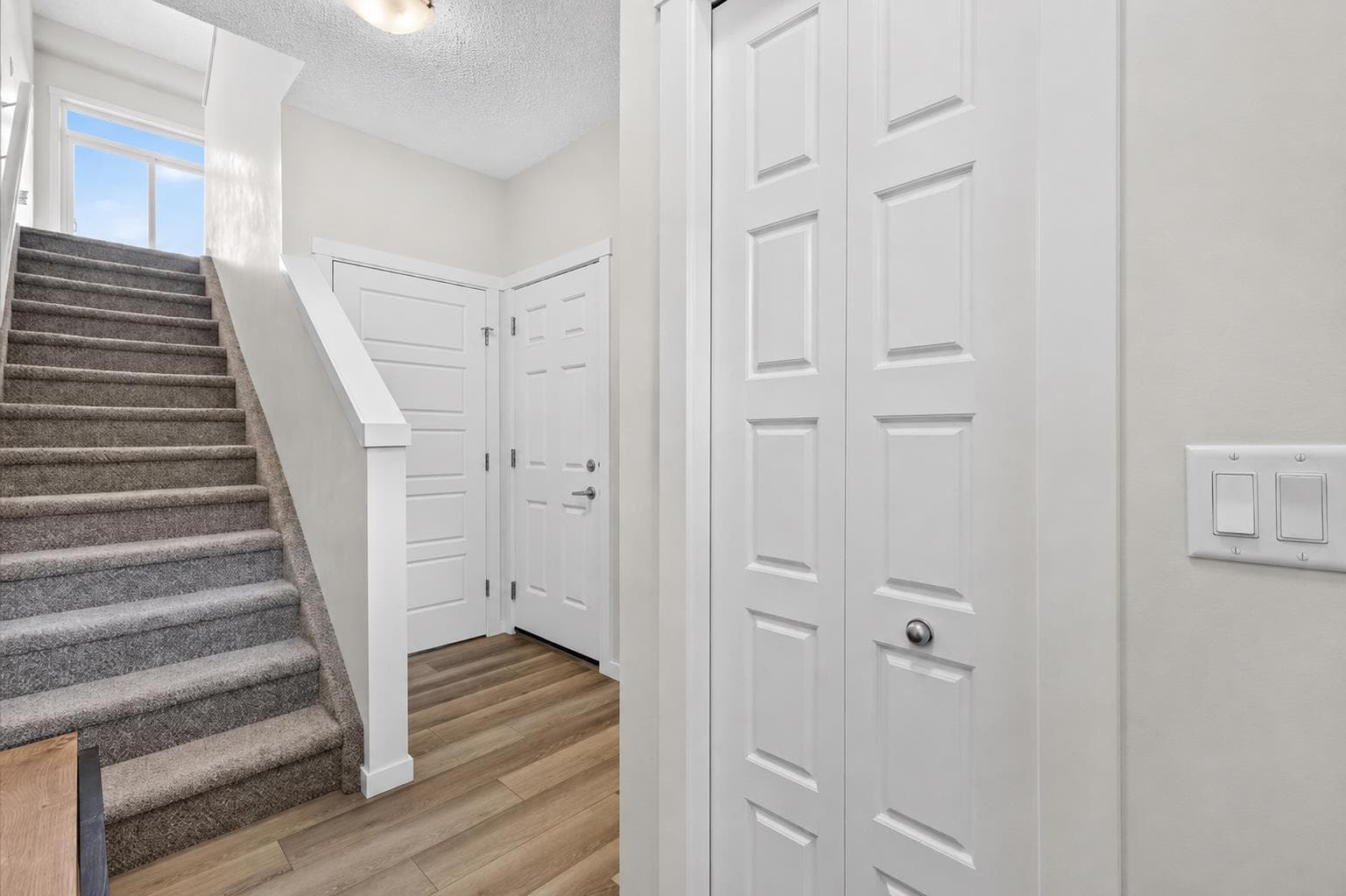 246 Cranbrook Square SE