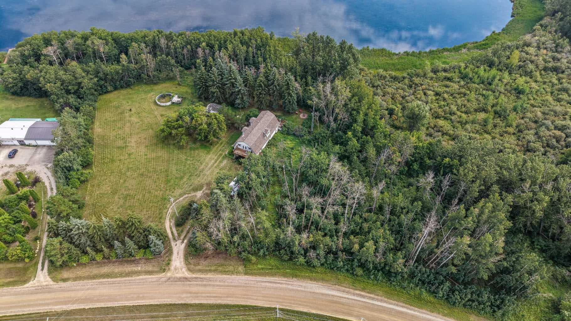 262267 Township Road 264  