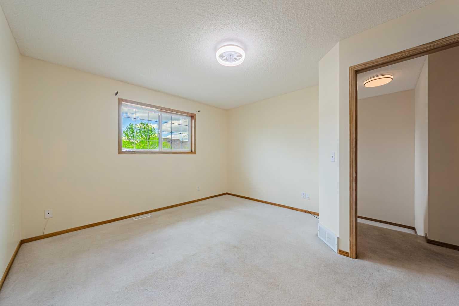 88 Country Hills Villas NW