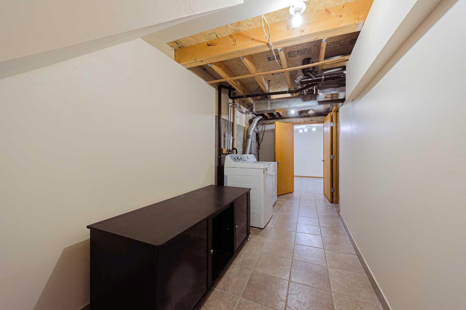 88 Country Hills Villas NW