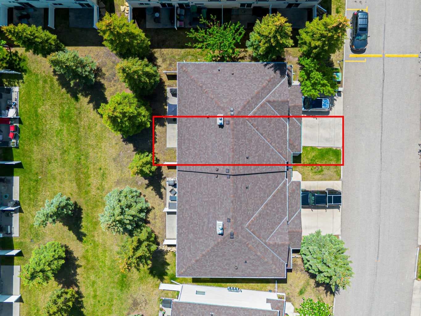 88 Country Hills Villas NW
