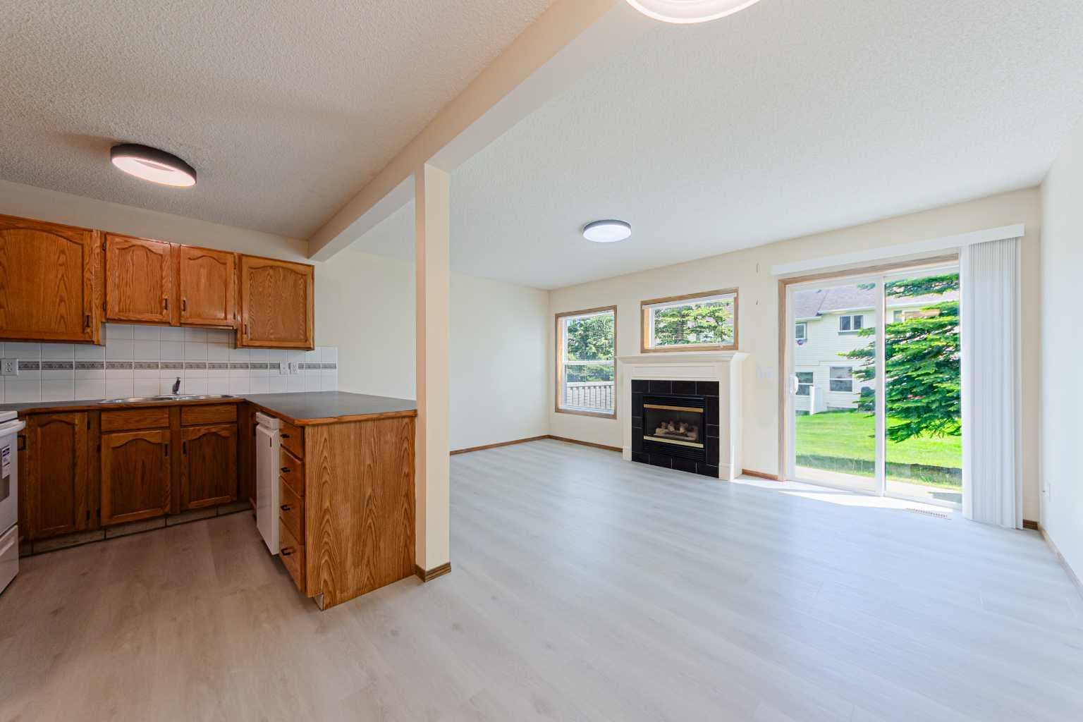 88 Country Hills Villas NW