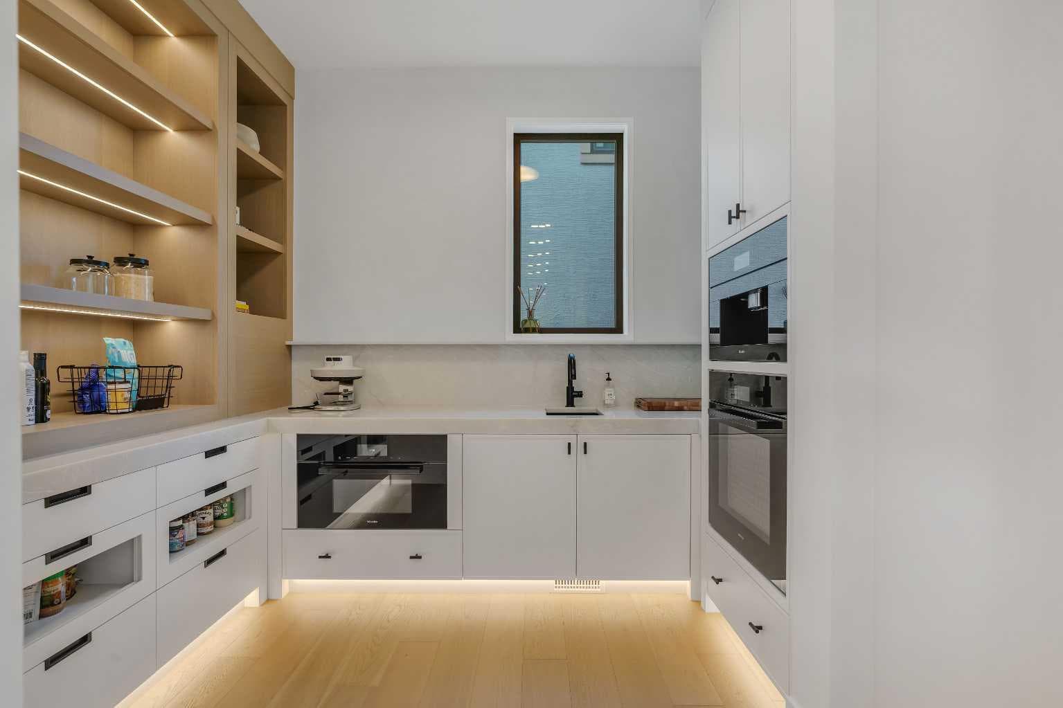 62 Marina Island SE