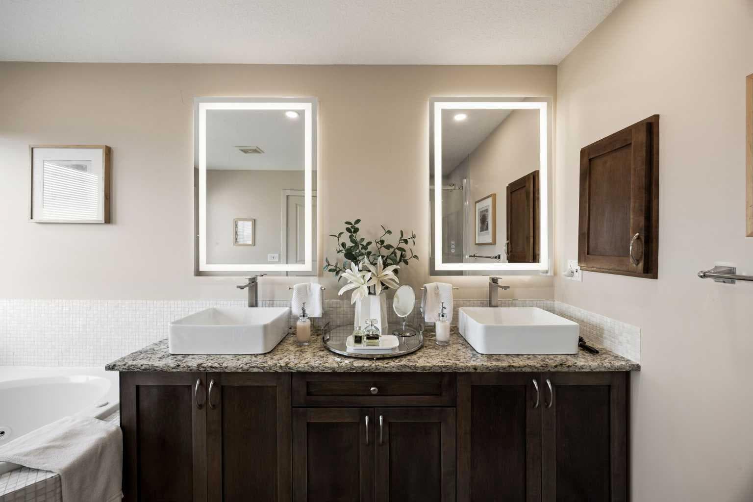 21 Canals Cove SW