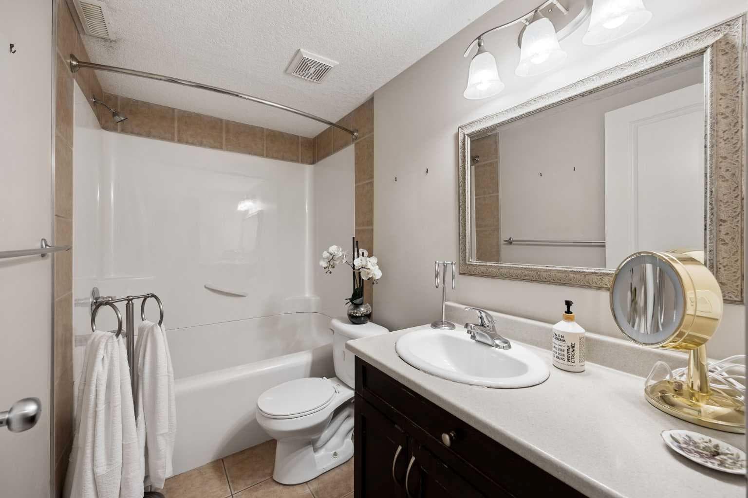 21 Canals Cove SW