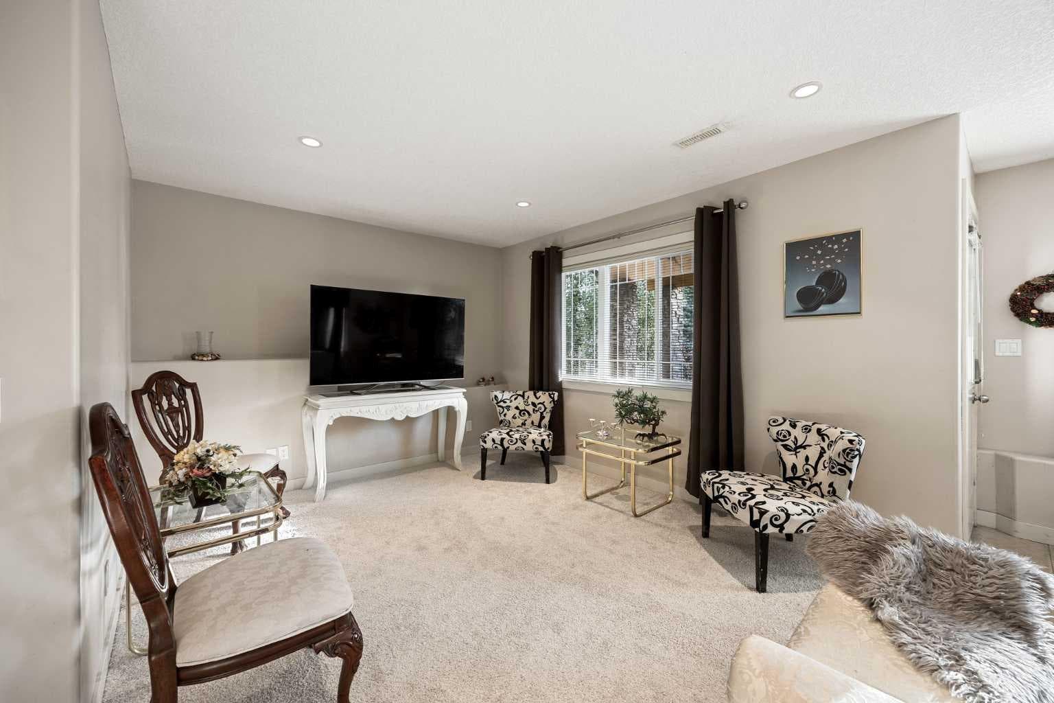 21 Canals Cove SW