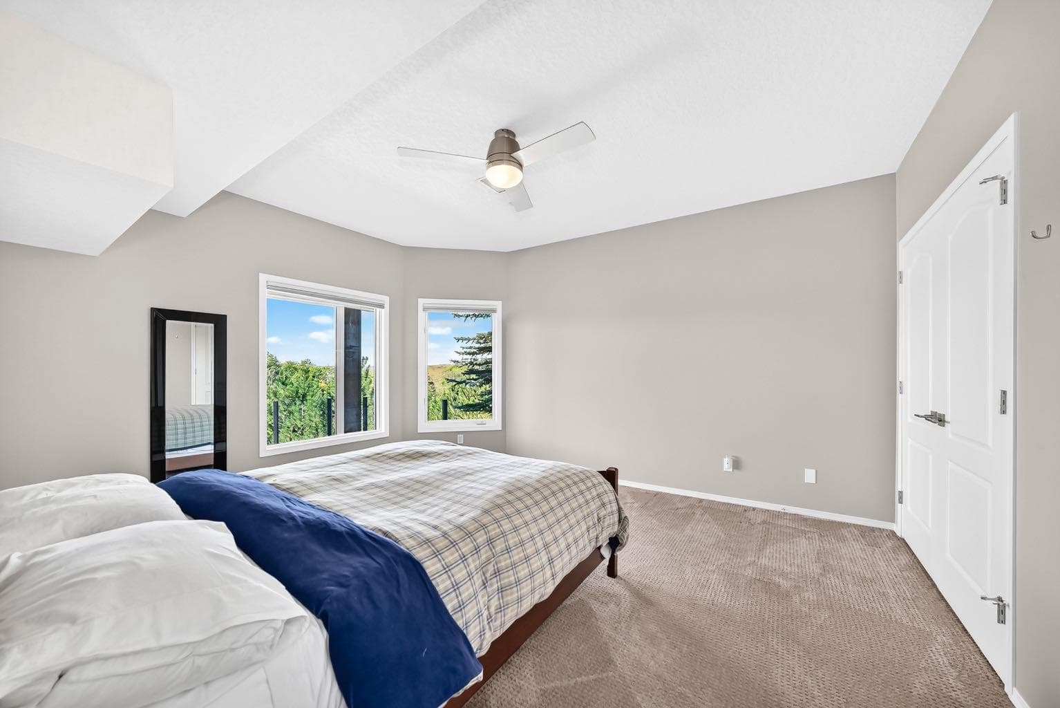 148 Scenic Ridge Crescent NW