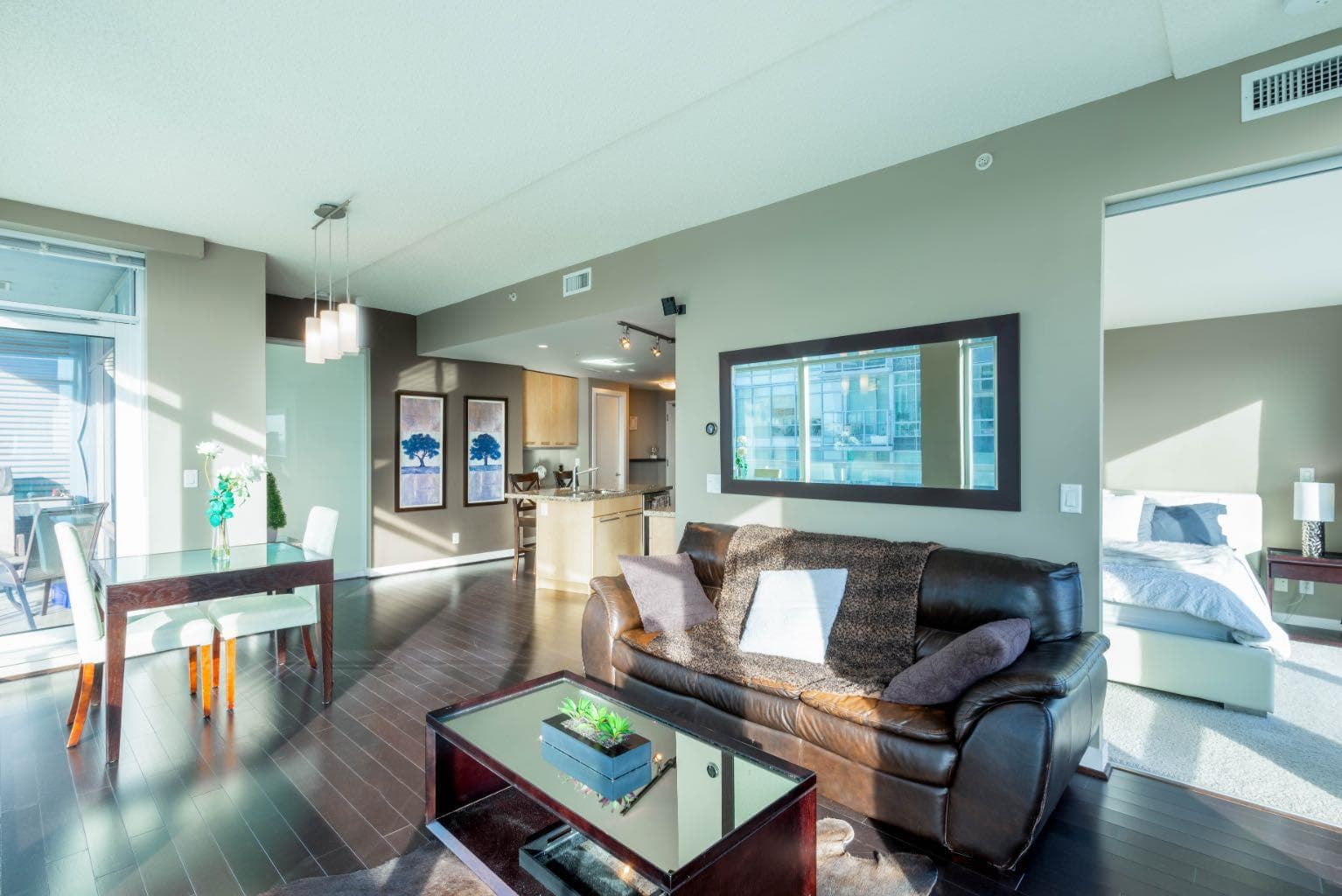 2505, 215 13 Avenue SW