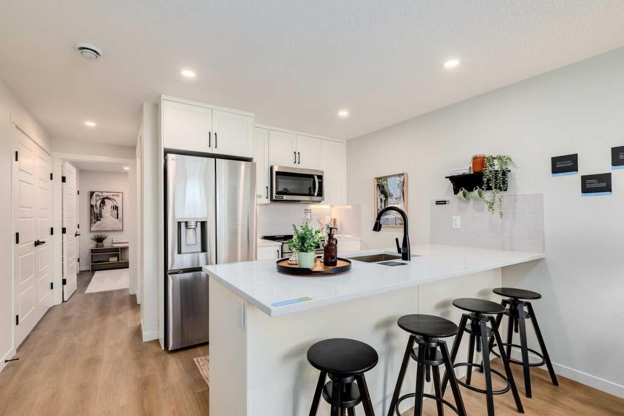 112, 40 Livingston Parade NE