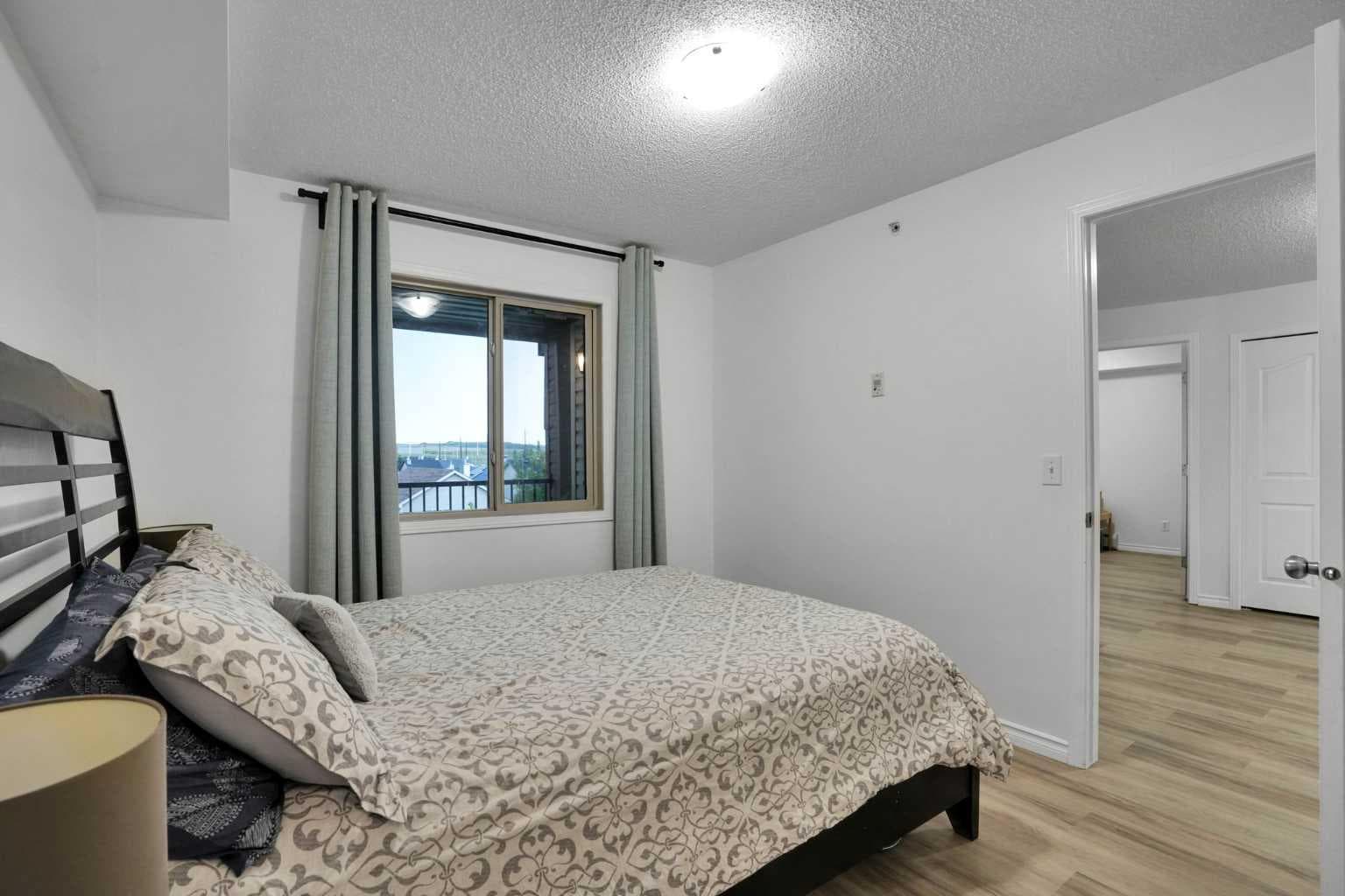 1407, 8 Bridlecrest Drive SW