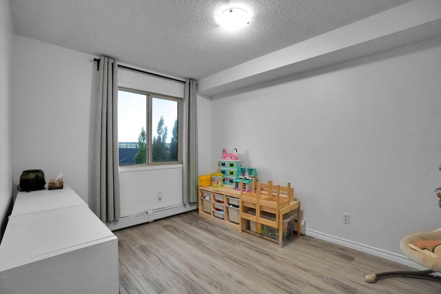 1407, 8 Bridlecrest Drive SW