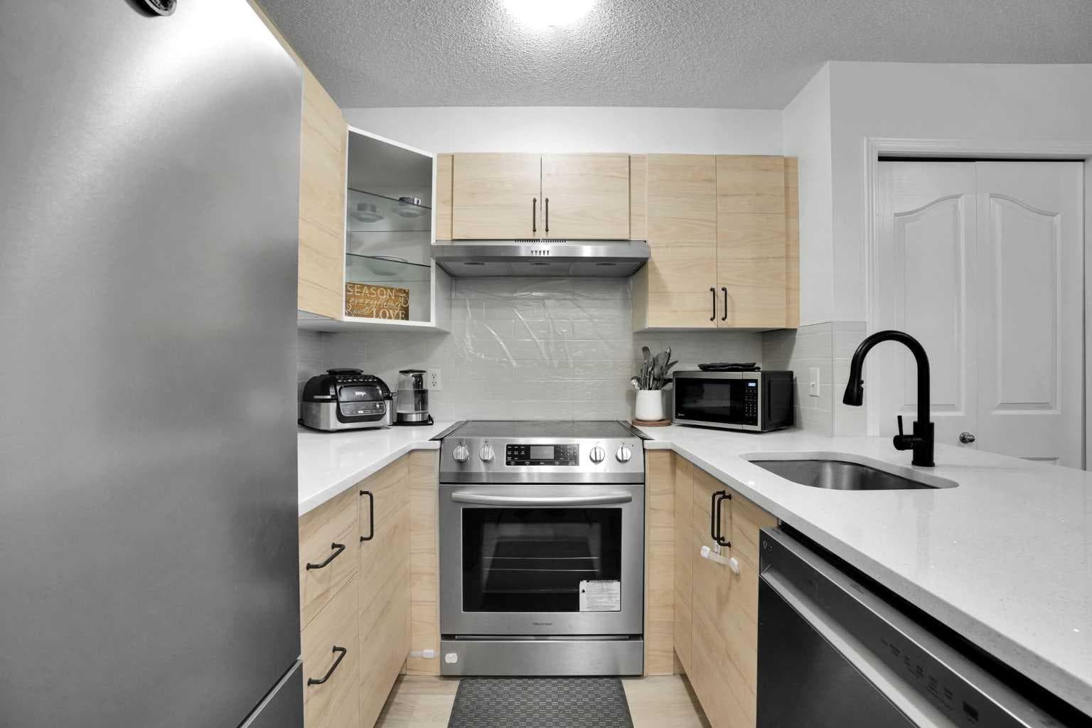 1407, 8 Bridlecrest Drive SW
