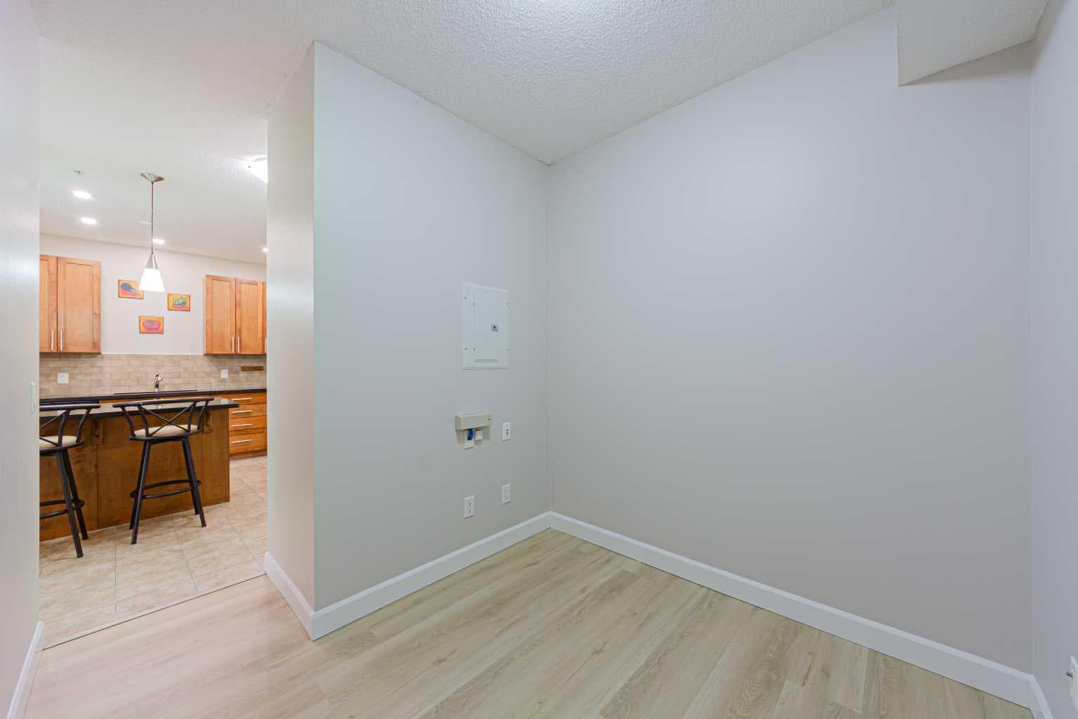 322, 88 Arbour Lake Road NW
