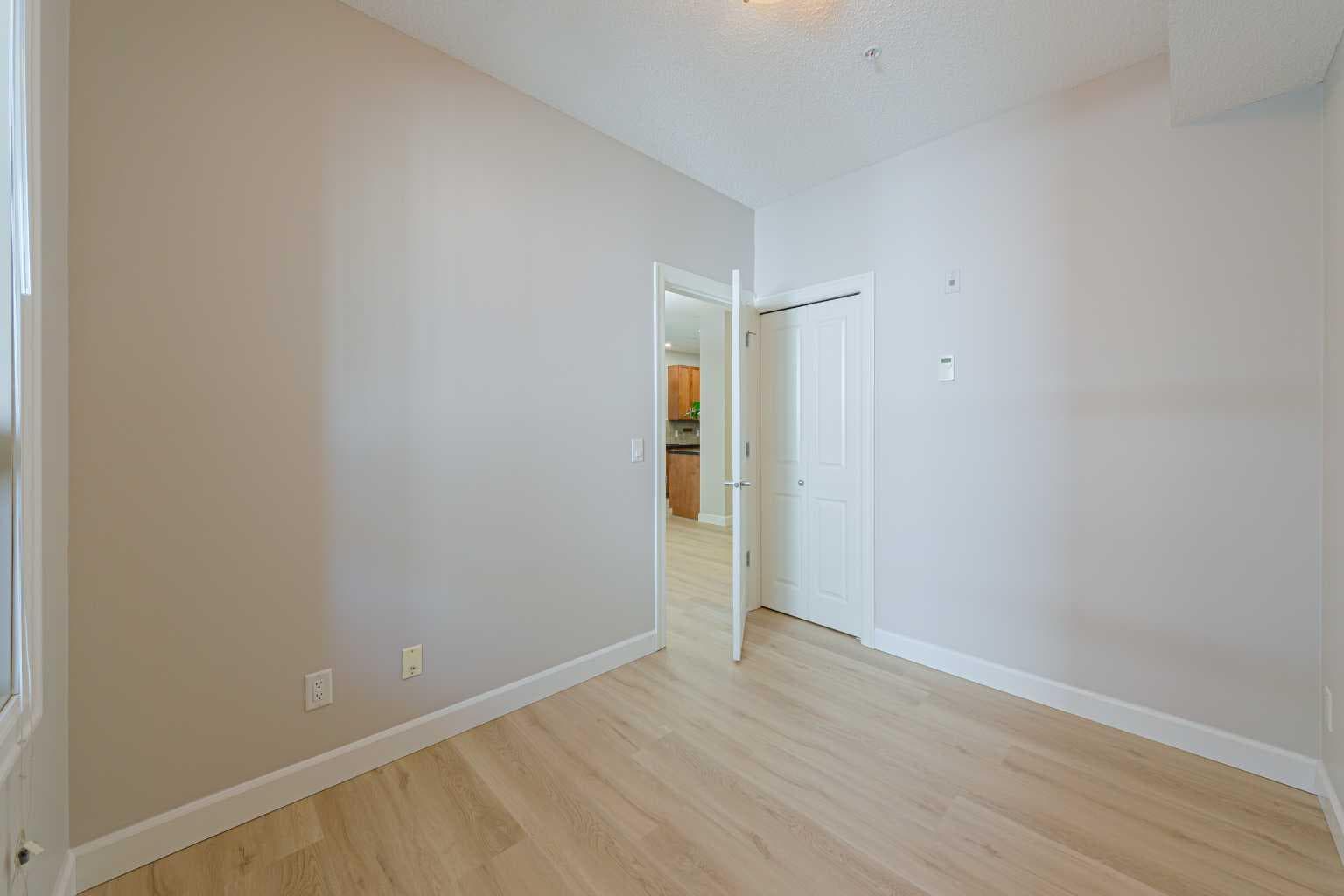 322, 88 Arbour Lake Road NW