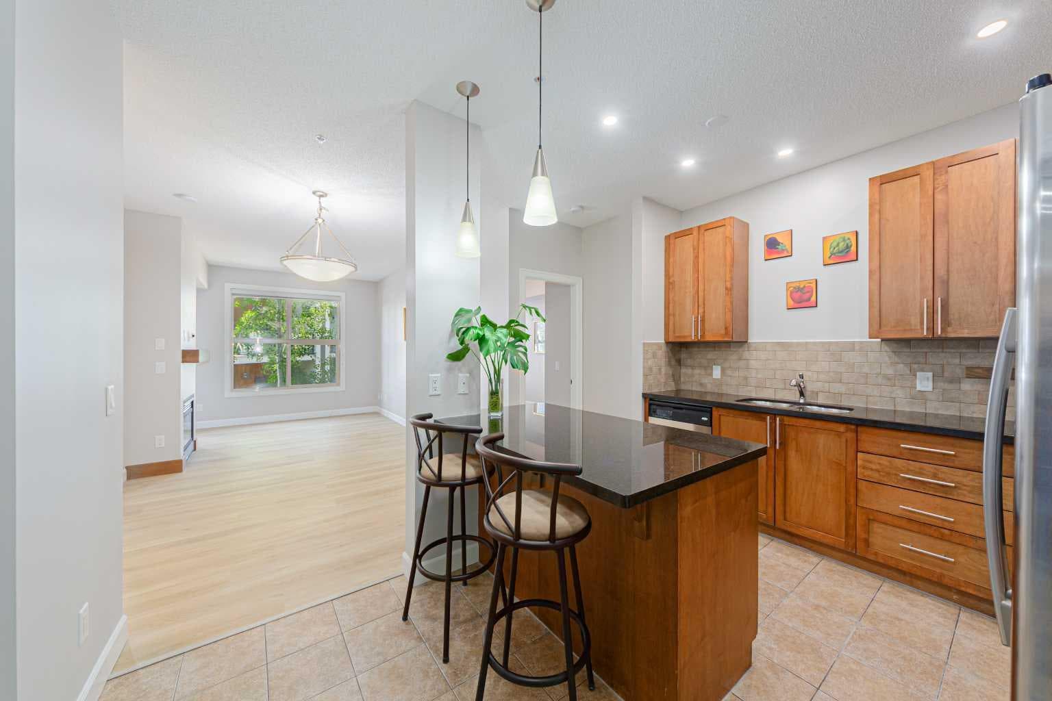 322, 88 Arbour Lake Road NW