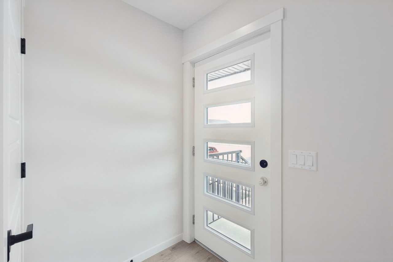 215, 40 Livingston Parade NE