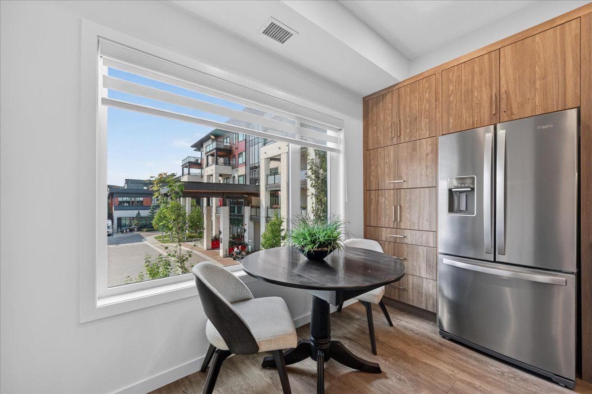 219, 12 Mahogany Path SE