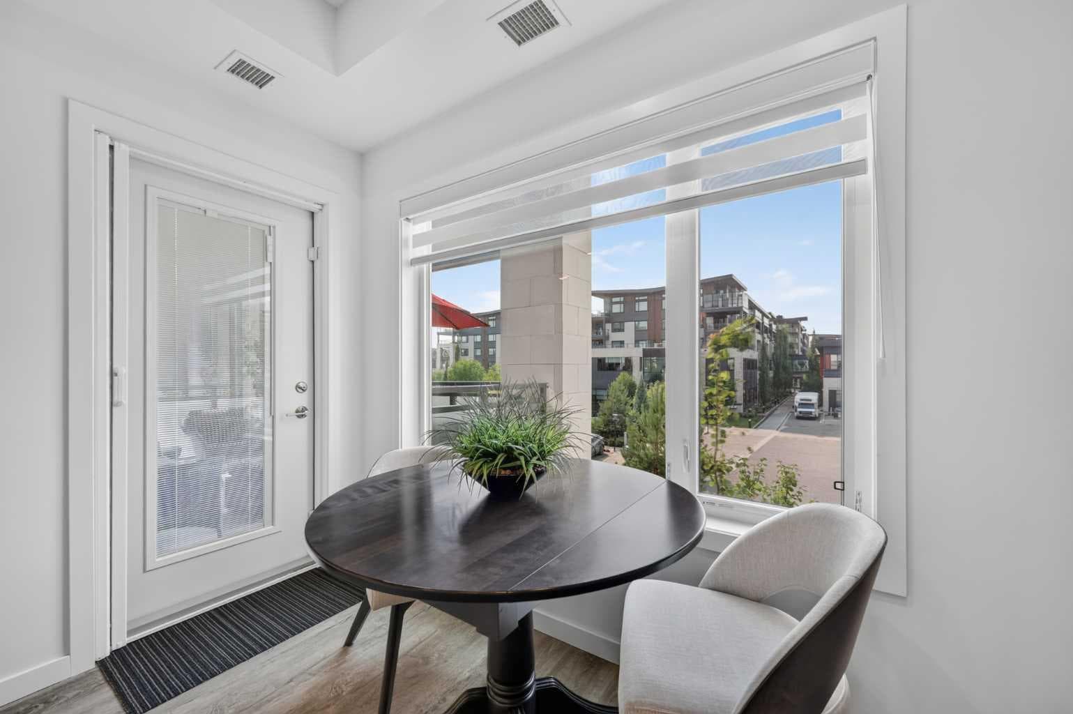 219, 12 Mahogany Path SE