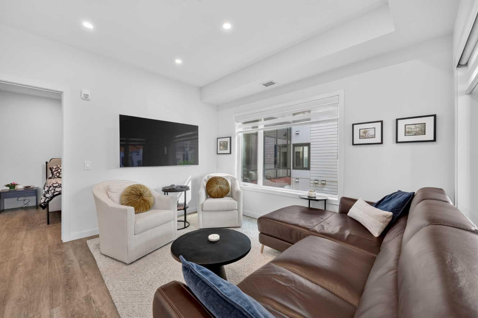 219, 12 Mahogany Path SE
