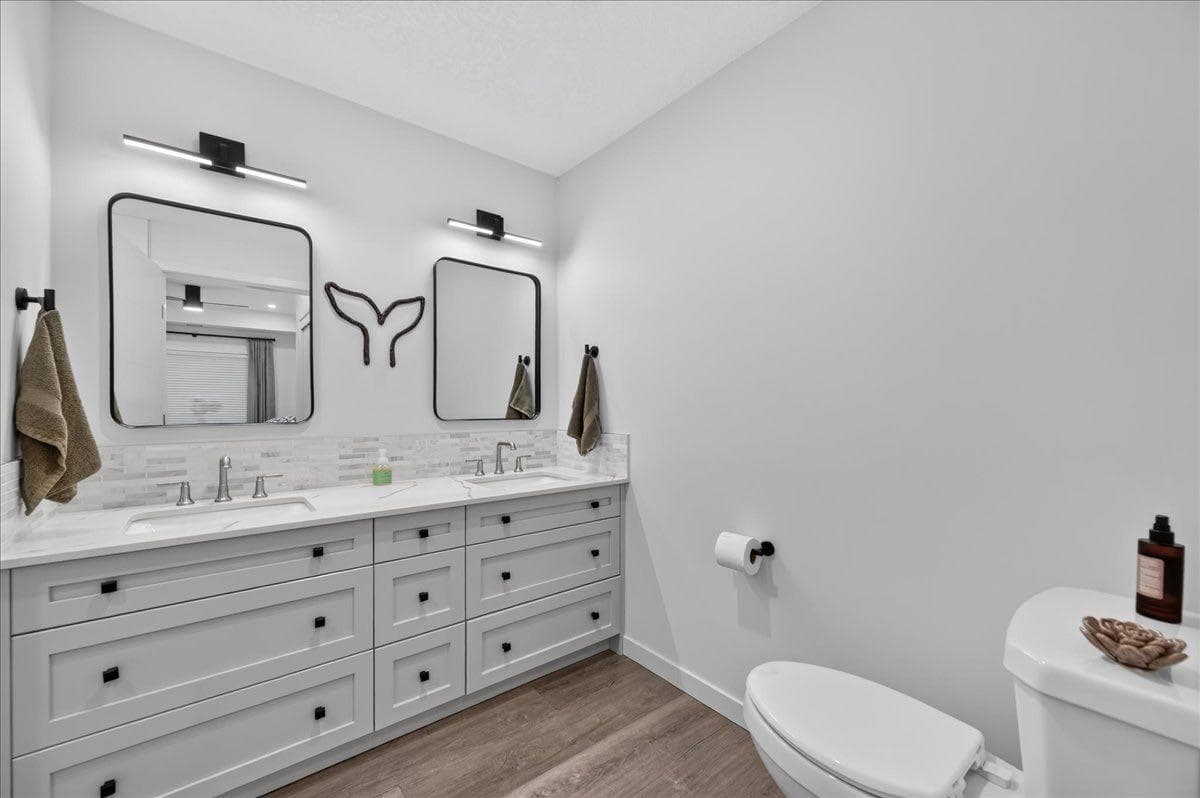 219, 12 Mahogany Path SE