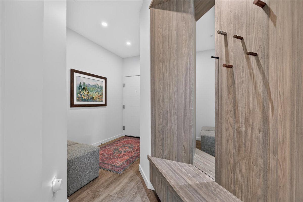 219, 12 Mahogany Path SE