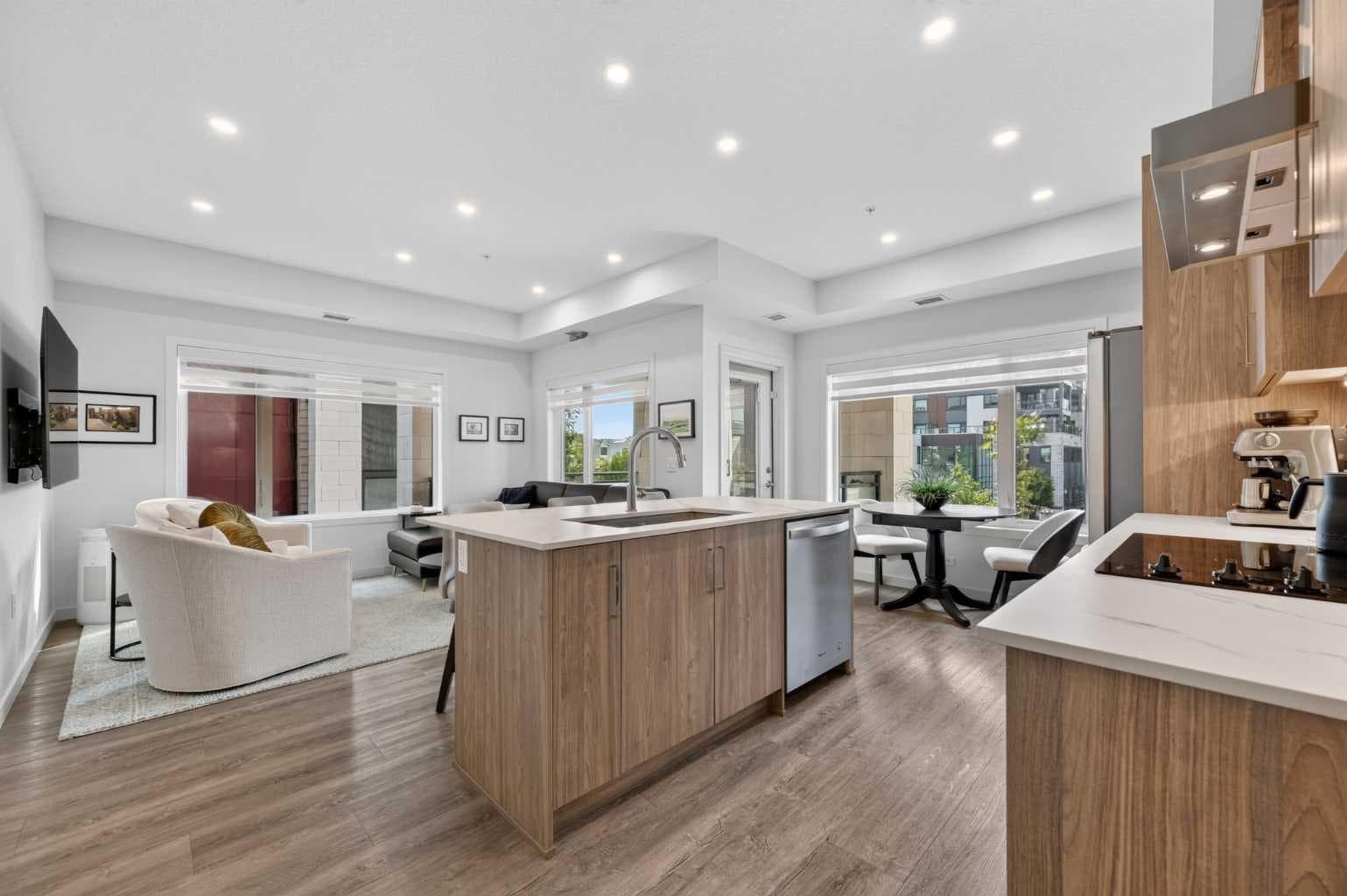 219, 12 Mahogany Path SE