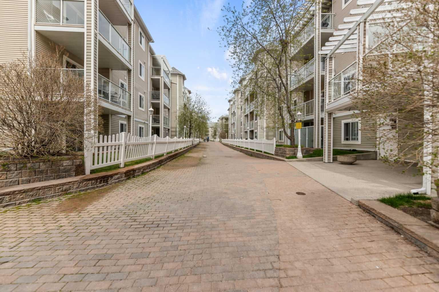 410, 290 Shawville Way SE