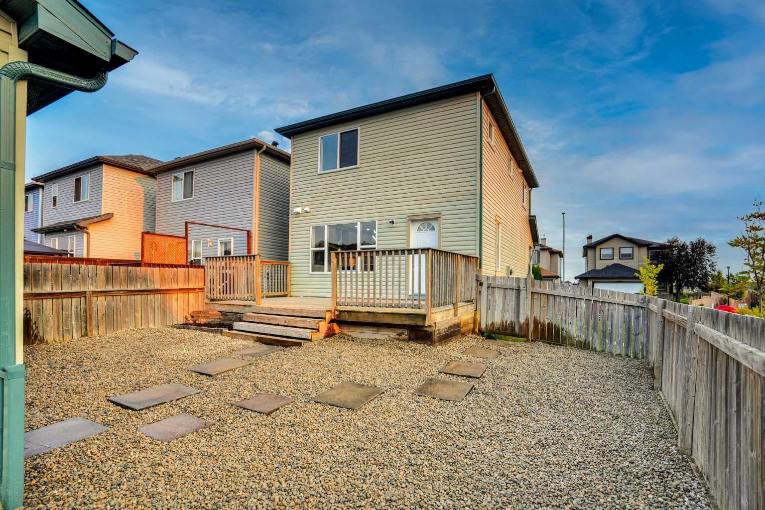 78 Saddlecrest Place NE