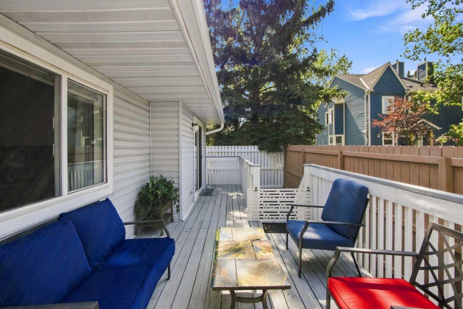 75 Lincoln Manor SW