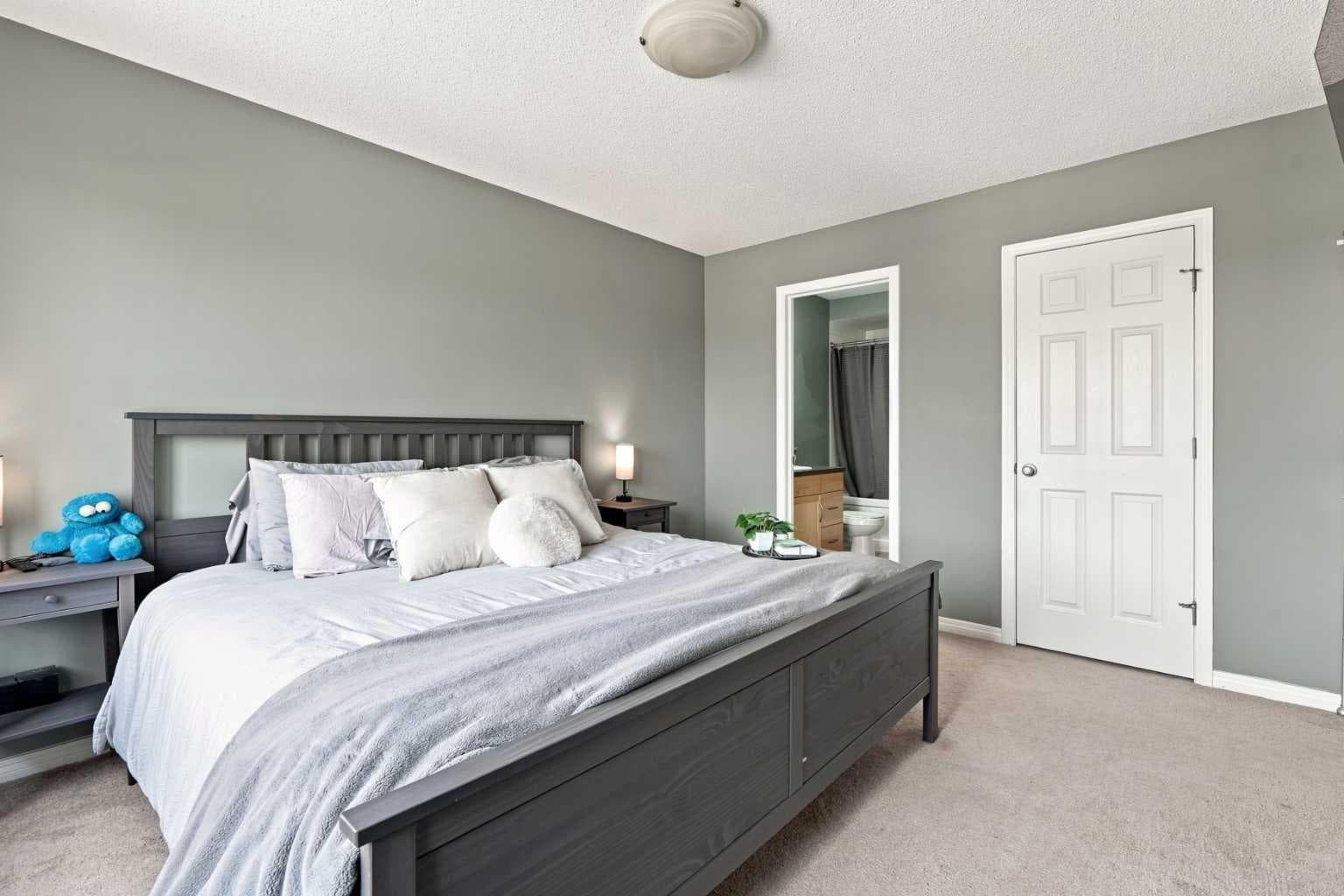 149 Windstone Avenue SW
