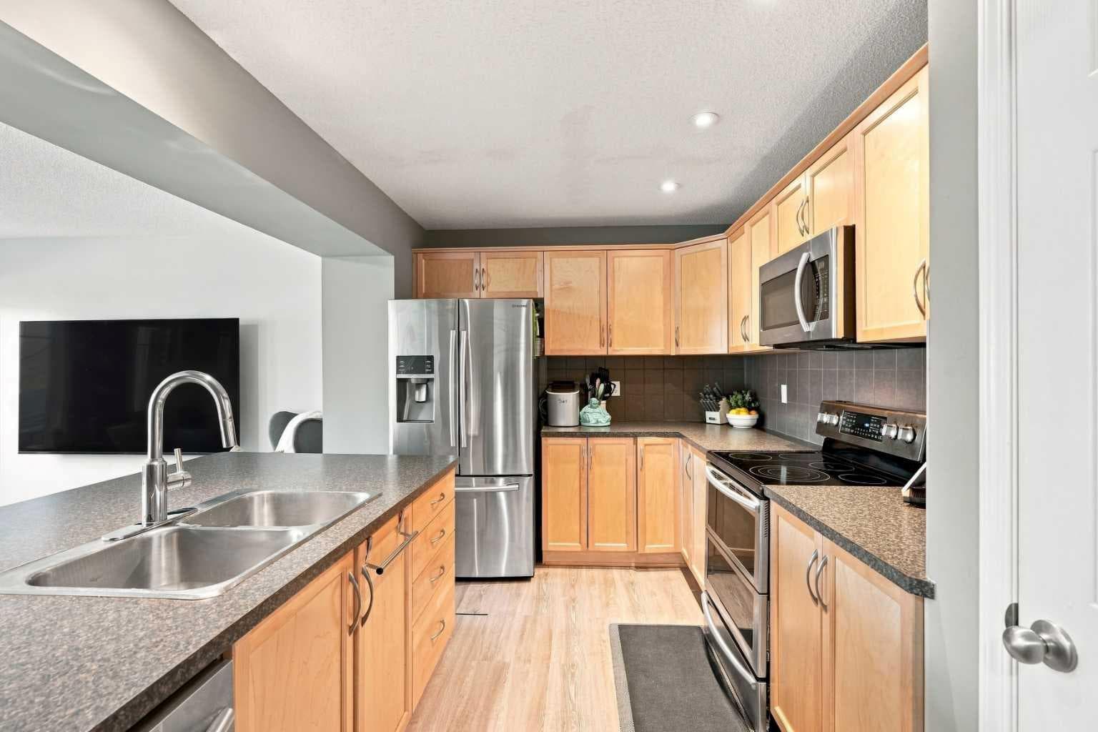 149 Windstone Avenue SW