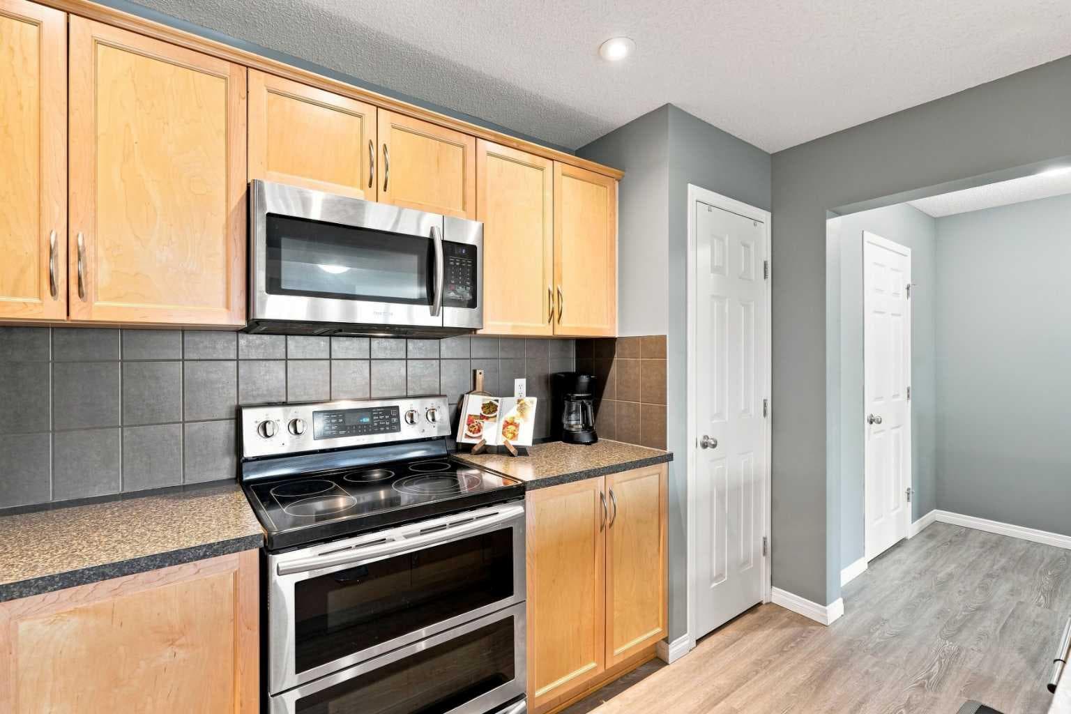 149 Windstone Avenue SW