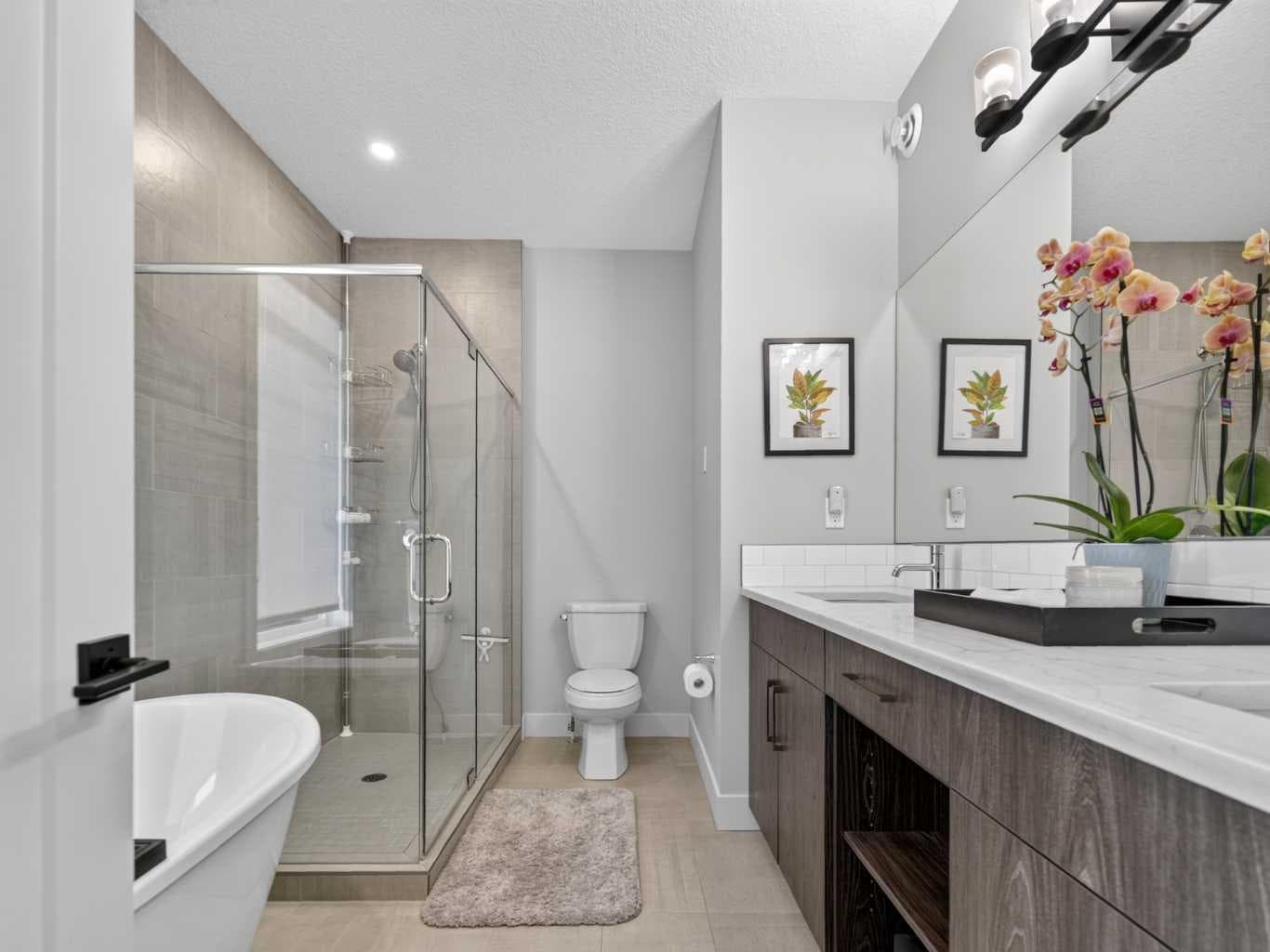 307 Royal Elm Road NW