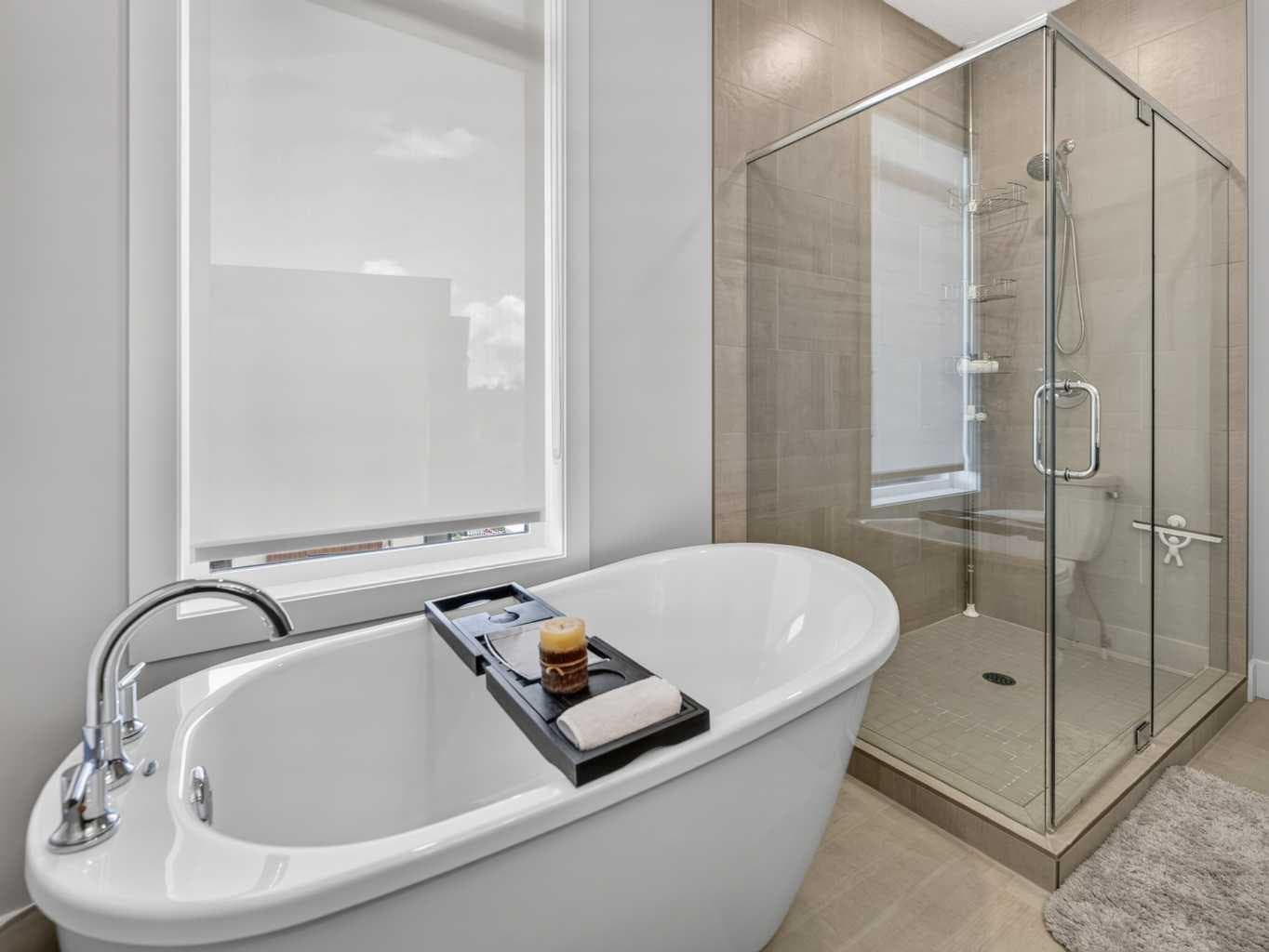 307 Royal Elm Road NW
