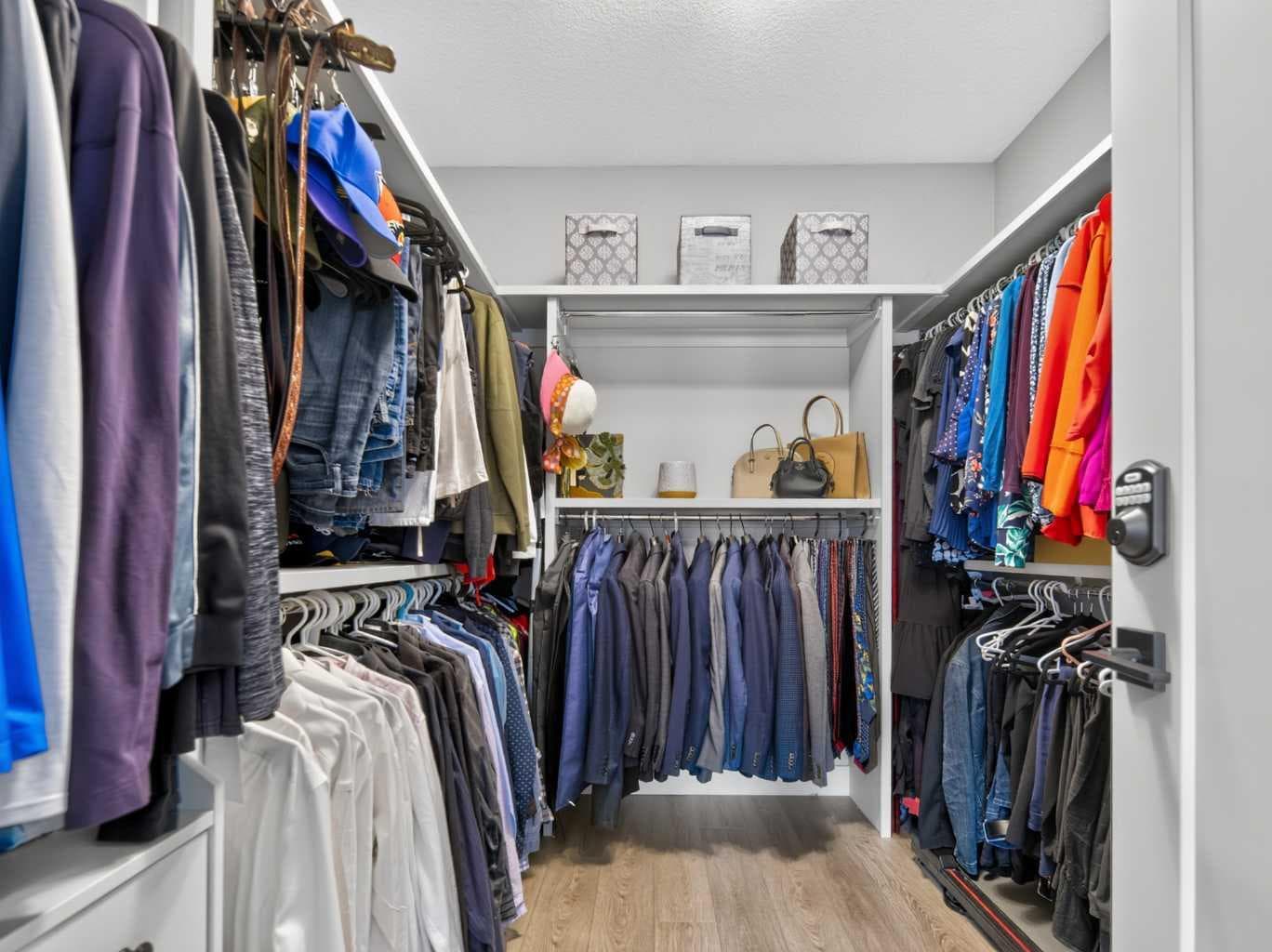 307 Royal Elm Road NW