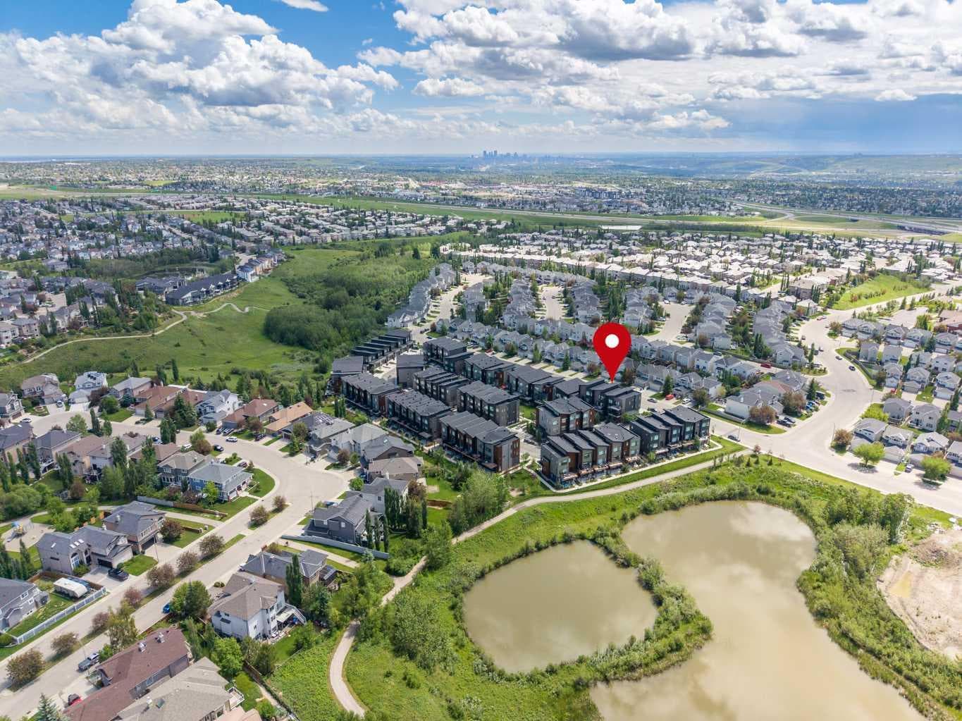 307 Royal Elm Road NW