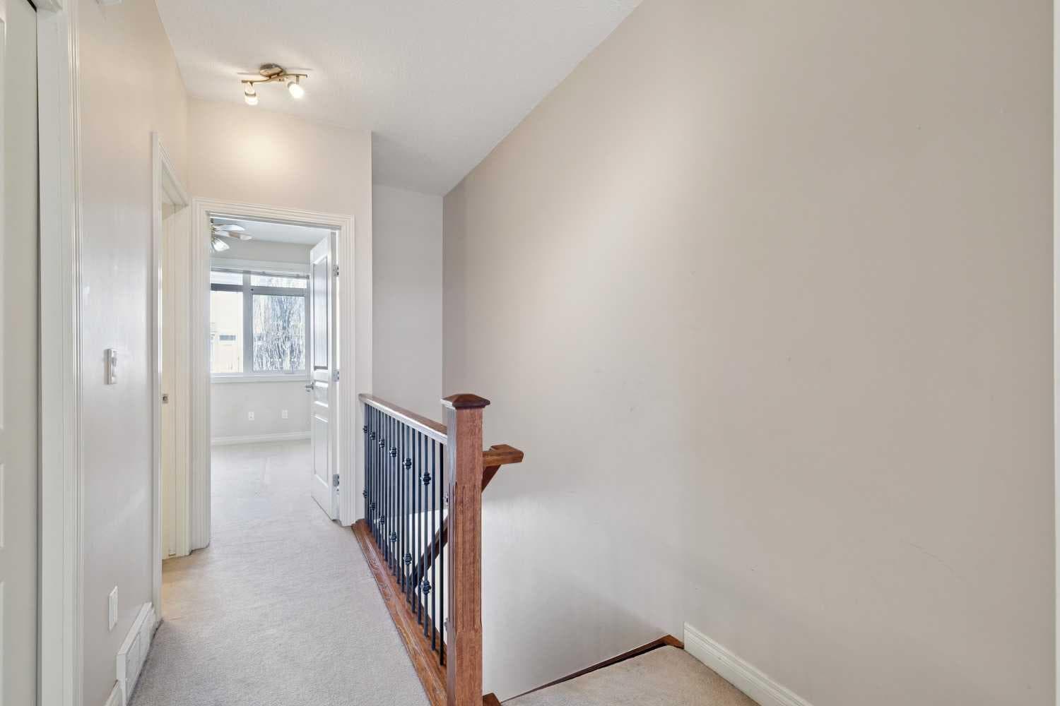 14, 169 Rockyledge View NW