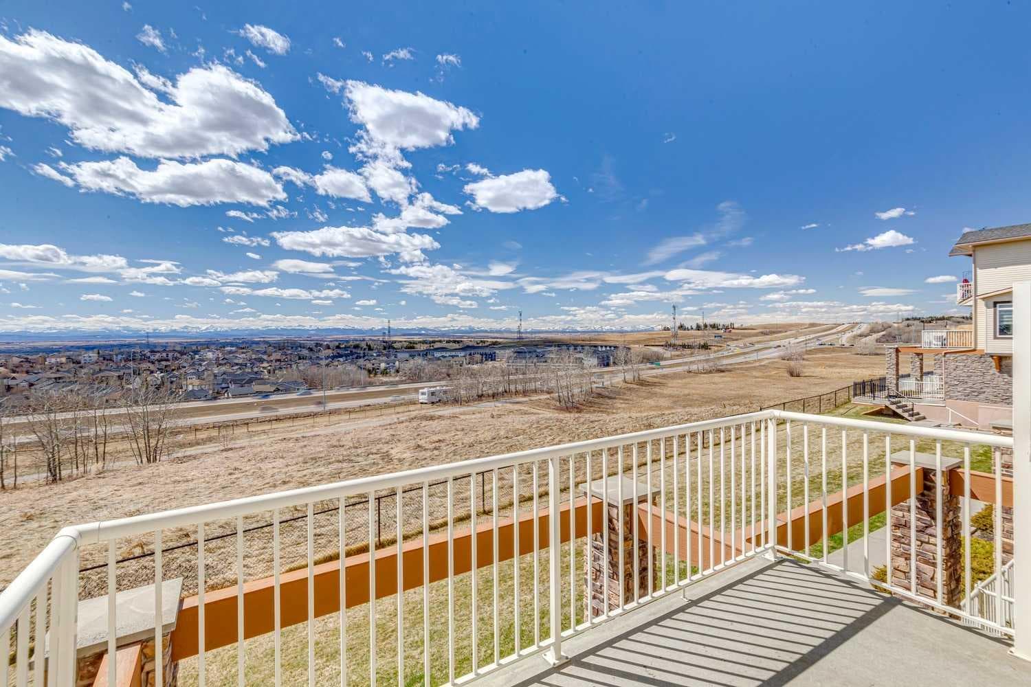 14, 169 Rockyledge View NW