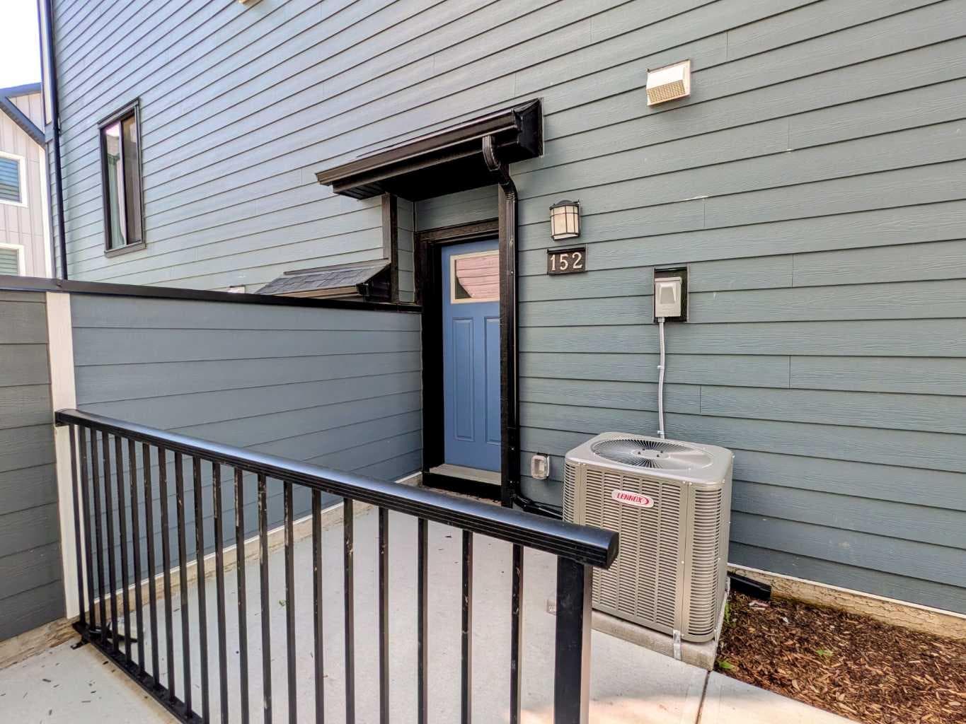 152, 380 Seton Villas SE