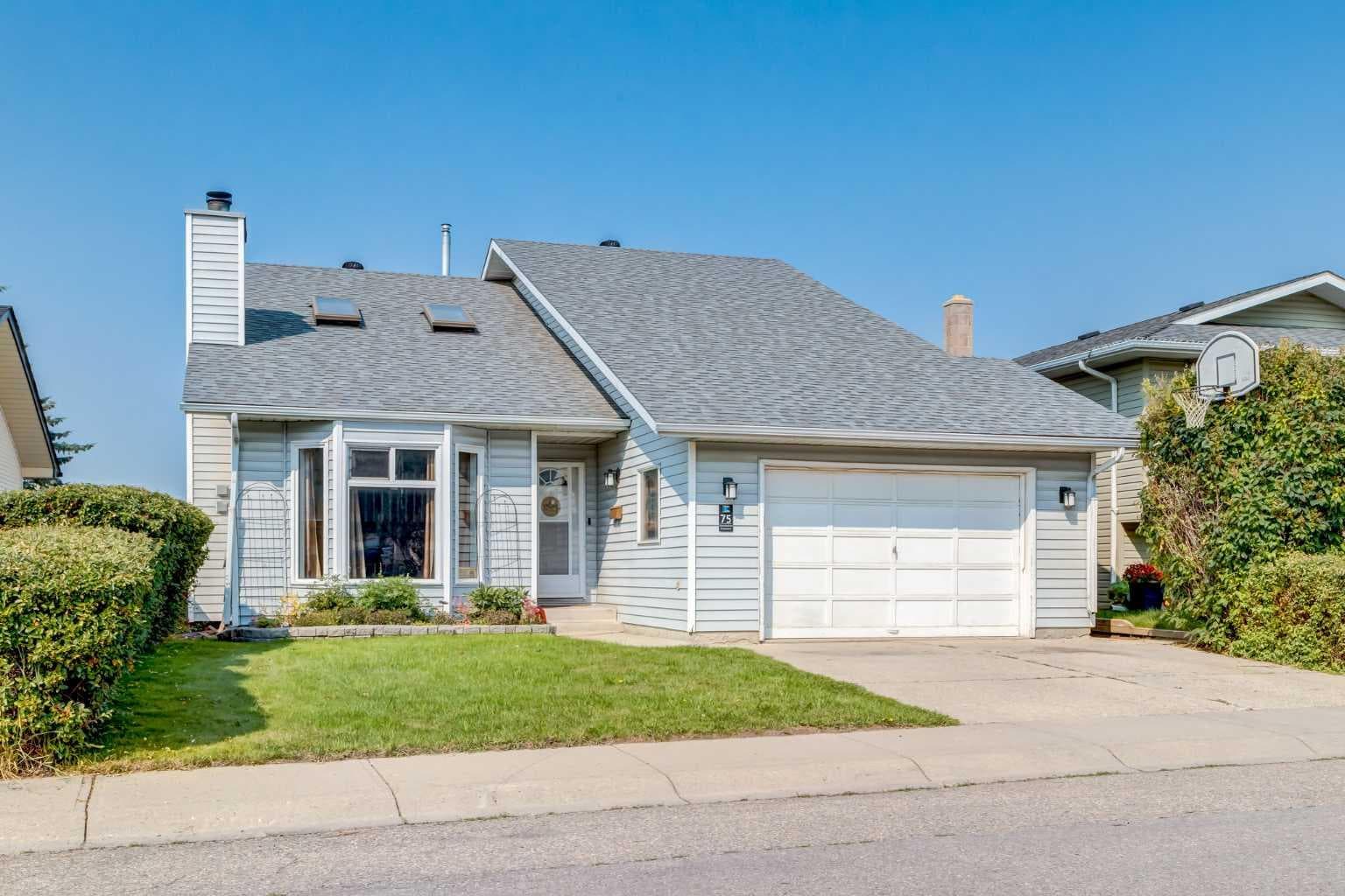 75 Sandstone Crescent SE
