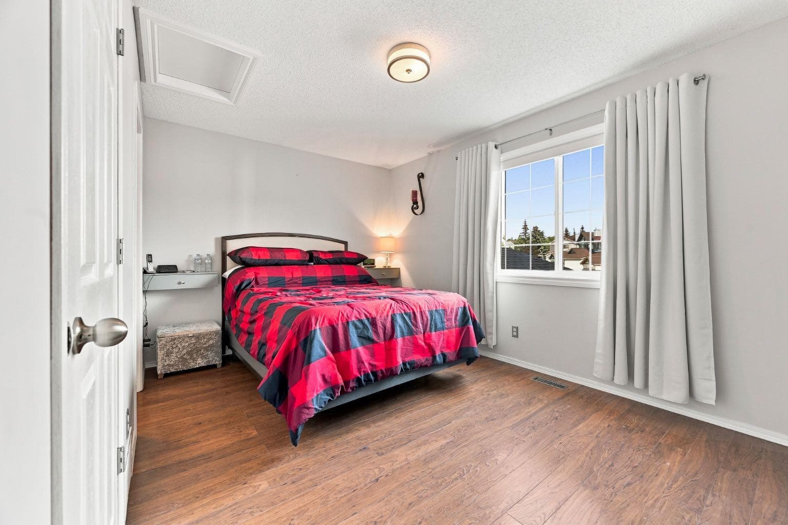 39, 10 Tuscany Valley View NW