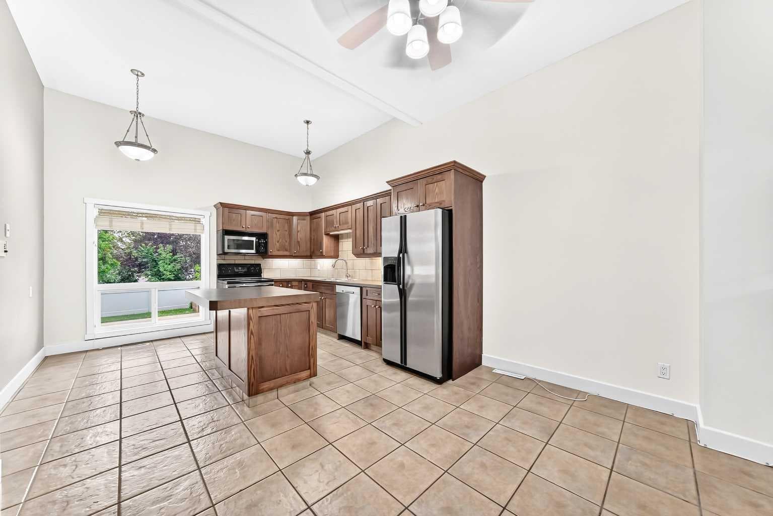 84 Brae Glen Lane SW