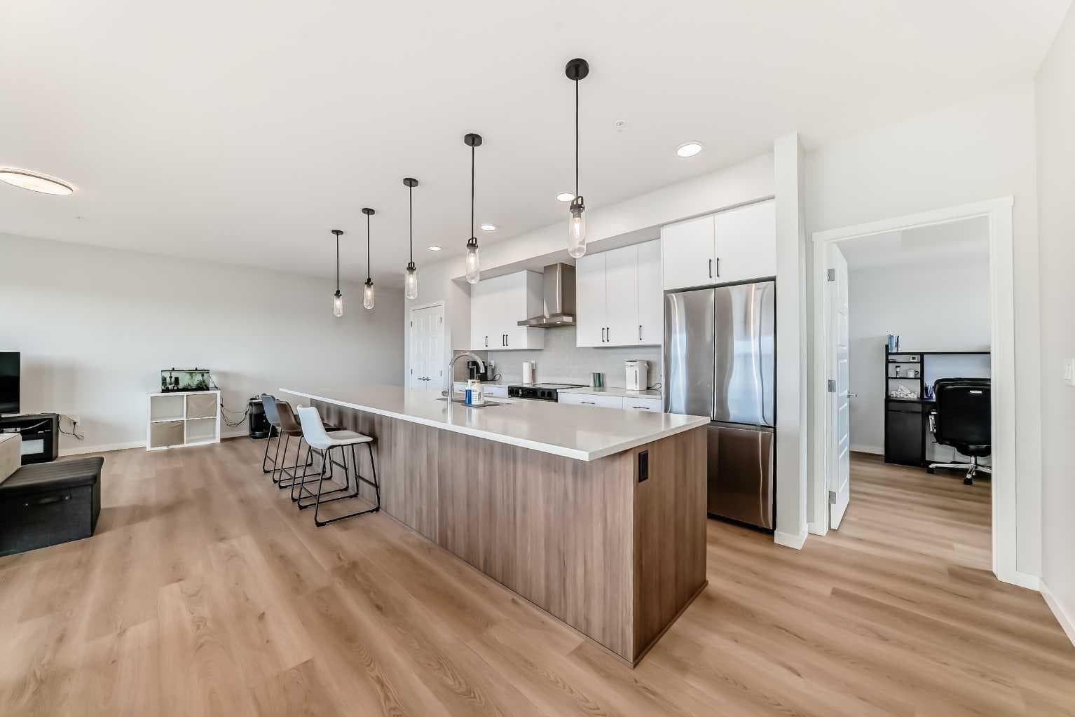 4315, 550 Belmont Street SW