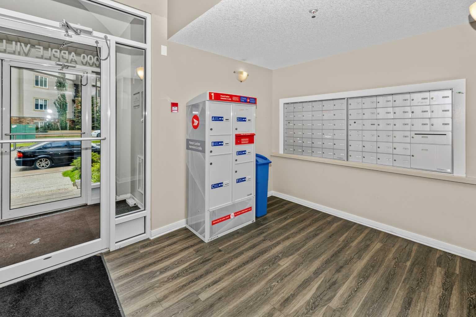 208, 2000 Applevillage Court SE