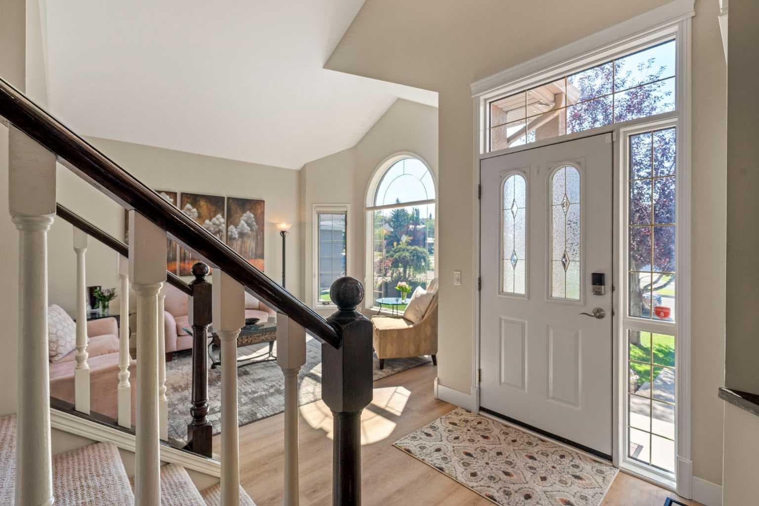 12 Mt Norquay Gate SE